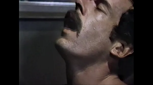Katso yhteensä Dr. Bizarro (1983) - Blowjobs & Cumshots Cut videota