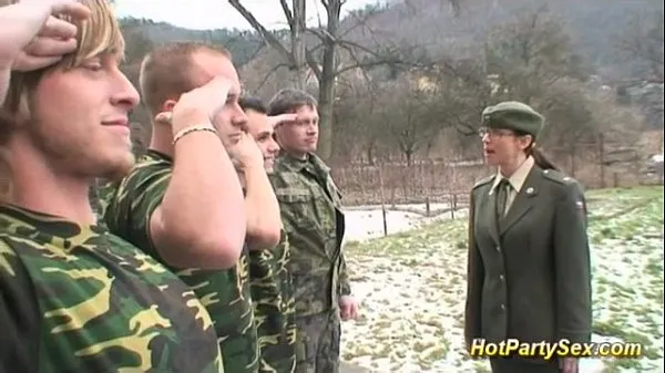military lady gets soldiers cum कुल वीडियो देखें