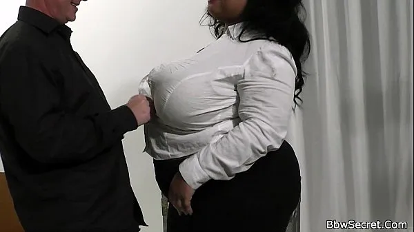 Se totalt Caught cheating with ebony busty in fishnets videoer