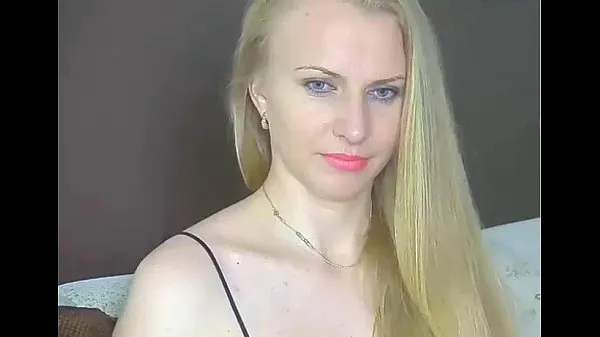شاهد Blonde Prostitute Stares Into The Cam and Waits For You to Cum All Over Her Face إجمالي مقاطع الفيديو