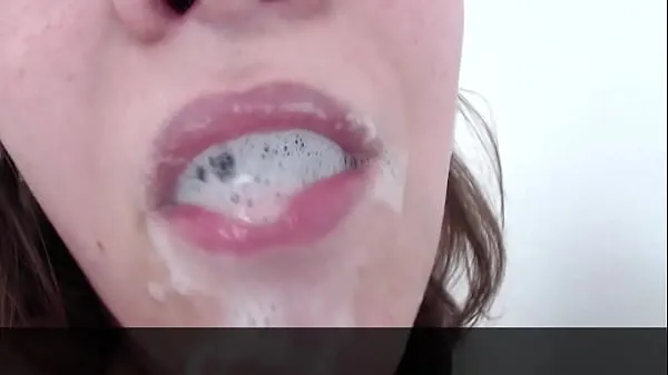BBW Blows HUGE Spit Bubbles Deepthroat Dildo कुल वीडियो देखें