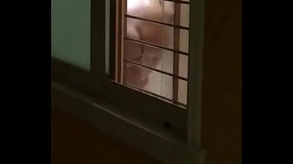 Pozrite si celkovo voyeur vecina bañándose videí