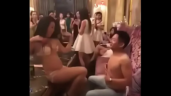 Tonton Sexy girl in Karaoke in Cambodia total Video