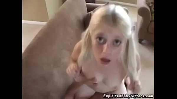 Bekijk in totaal Exploited Babysitter Charlotte video's