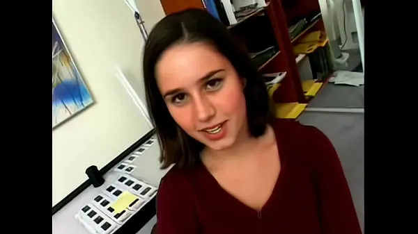 Se 18 year old Kacey Kox Initiation videoer i alt