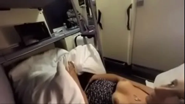 Összesen Young Girl in train videó