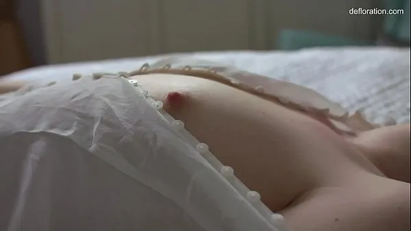 Real virgin teen Anna Klavkina masturbates toplam Videoyu izleyin