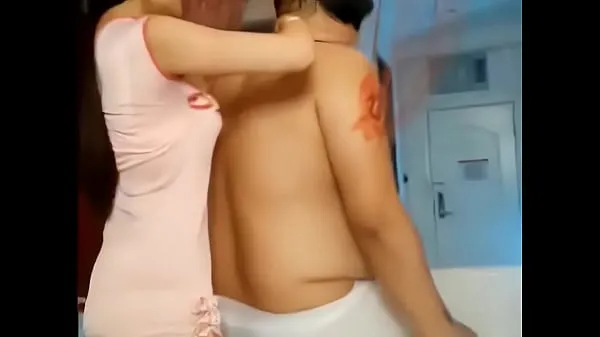 دیکھیں Massage on the bed, I can’t stand it, I have to satisfy her کل ویڈیوز