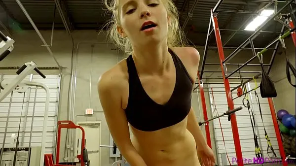 Bekijk in totaal Sex At The Gym video's