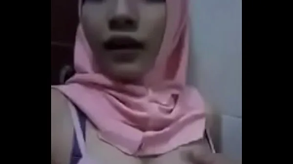 شاهد MALAY HIJAB GIRL HORNY BREAST 1 إجمالي مقاطع الفيديو