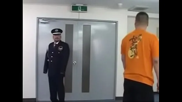 Összesen police chub videó