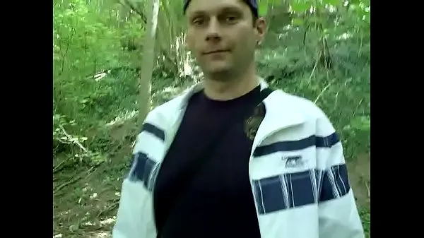 Összesen I pump in the woods videó