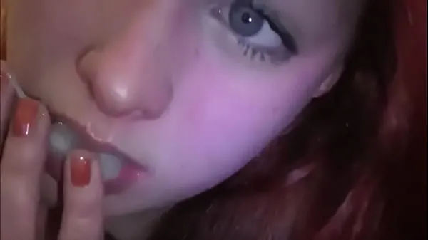 Összesen Married redhead playing with cum in her mouth videó
