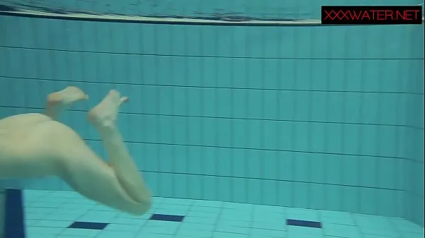 Přehrát celkem Nastya and Libuse sexy fun underwater videí