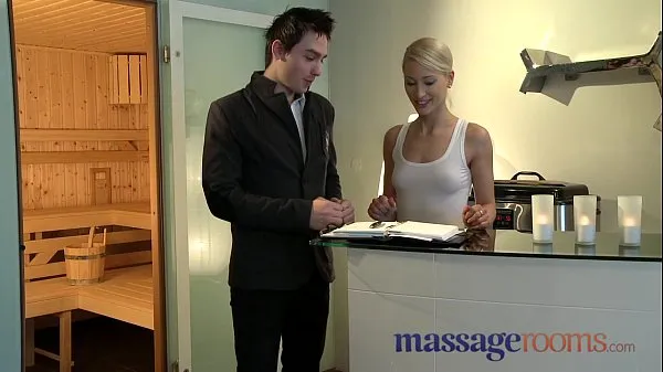 Titta på totalt Massage Rooms Uma rims guy before squirting and pleasuring another videor