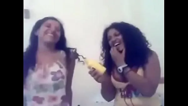 Se Girls joking with each other and irritating words - Arab sex videoer i alt