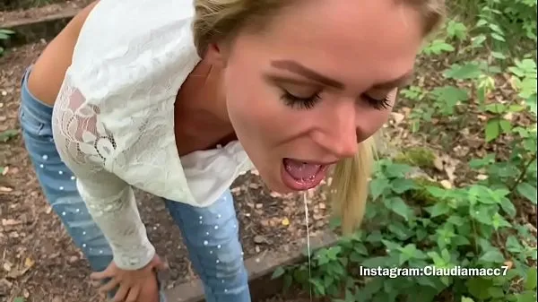 Bekijk in totaal Blowjob and fucking in the forest video's