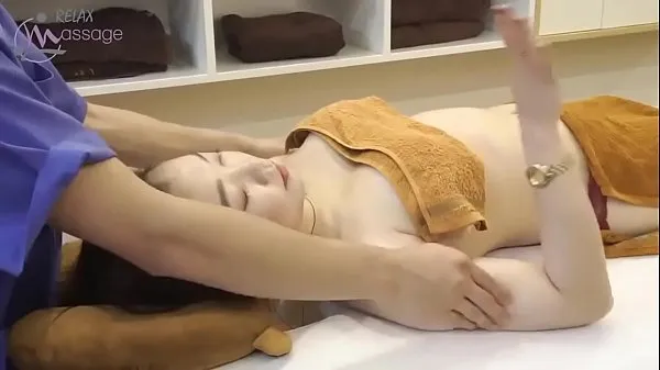 Titta på totalt Vietnamese massage videor