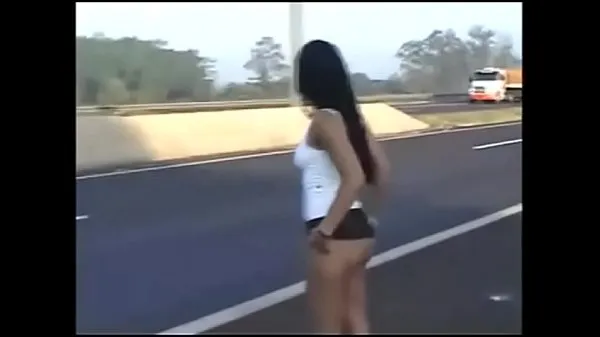 Bekijk in totaal road whores video's