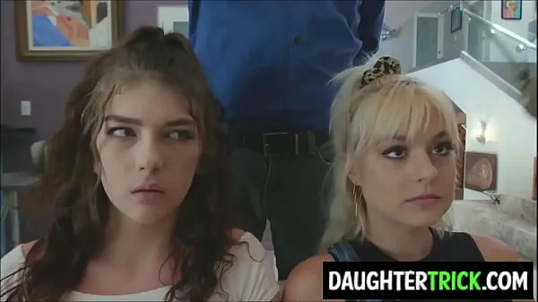 Bekijk in totaal Hypnotised stepdaughters service horny StepDads video's