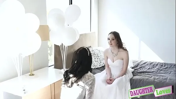 Bekijk in totaal Jazmin Luv, Hazel Moore In An Orgy Before The Marriage video's