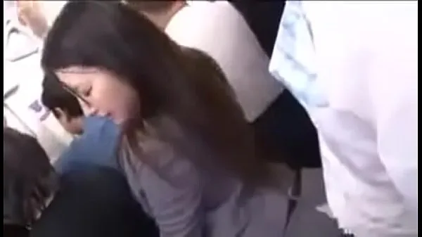 Bekijk in totaal Japanese girl in suit getting fucked on the bus video's