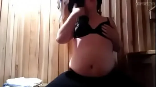 Se Goth Trans Girl cumming in her sauna videoer i alt