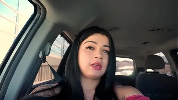 Bekijk in totaal Chubby Inked Arab Adrianna Wrecked By Big Black Cock In Seedy Motel video's