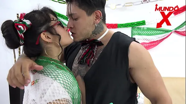 Pozrite si celkovo MEXICAN PORN NIGHT videí