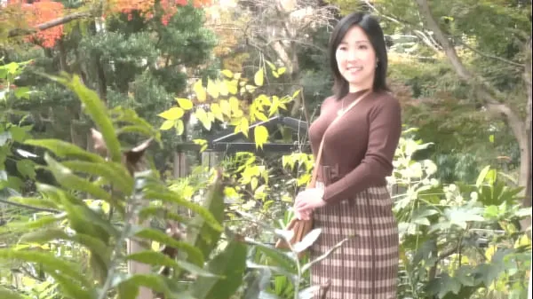 Watch Since I became pregnant with the second person, it has been worn out ..." Yu Arai, 34, whose soft-looking boobs are eye-catching. A family of four, a husband of an office worker and two daughters. The Arai family says that the couple's activities, which total Videos