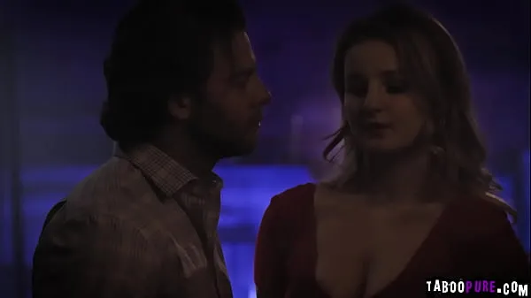 دیکھیں Mature stud pummeling Eliza Eves sweet virgin pussy کل ویڈیوز
