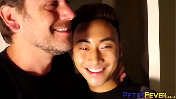 Xem tổng cộng PETERFEVER Gaysian Jeremy Vuitton Raw Bred By Hans Berlin Video