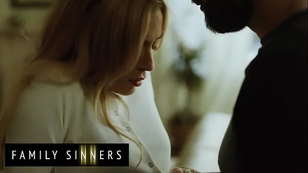 Bekijk in totaal Rough Sex Between Stepsiblings Blonde Babe (Aiden Ashley, Tommy Pistol) - Family Sinners video's