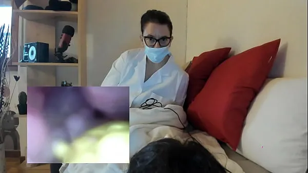 دیکھیں Doctor Nicoletta gyno visits her friend and shrinks you inside her big pussy کل ویڈیوز
