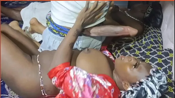 Katso yhteensä Newly married wife got her bumbum stretched by good dick videota