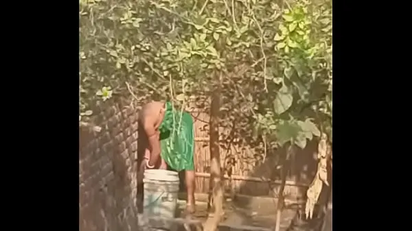 Összesen Sexy bhabhi big boobs bathing videos videó
