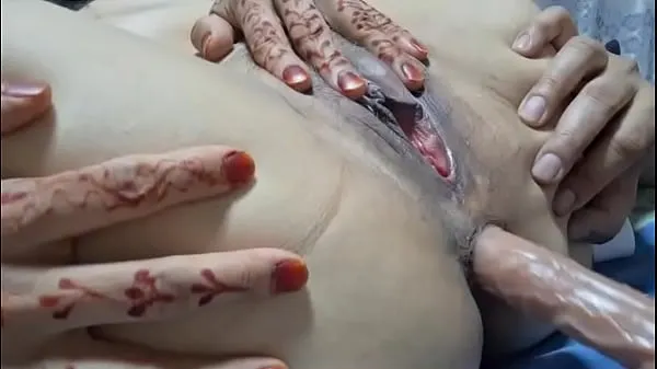 Pakistani husband sucking and play with dildo with nasreen anal and pussy कुल वीडियो देखें