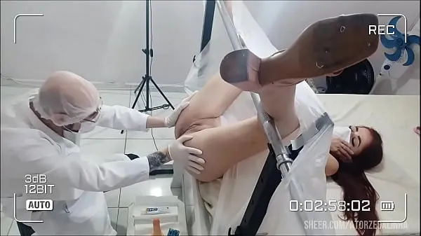 Se totalt Patient felt horny for the doctor videoer