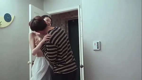 총 中国继母与继子在床上进行秘密性行为개의 동영상 보기