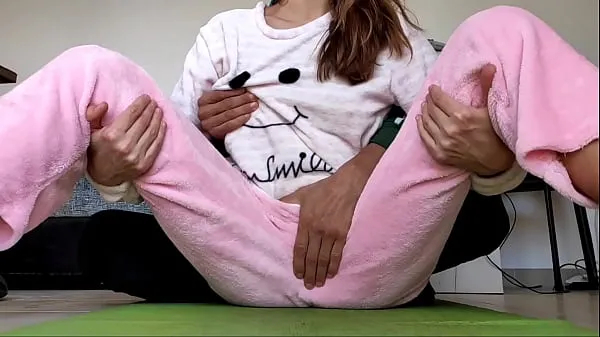Se asian amateur teen play hard rough petting small boobs in pajamas fetish videoer i alt