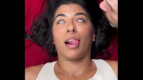 Guarda Arab Pornstar Jasmine Sherni Getting Fucked During Massage video in totale